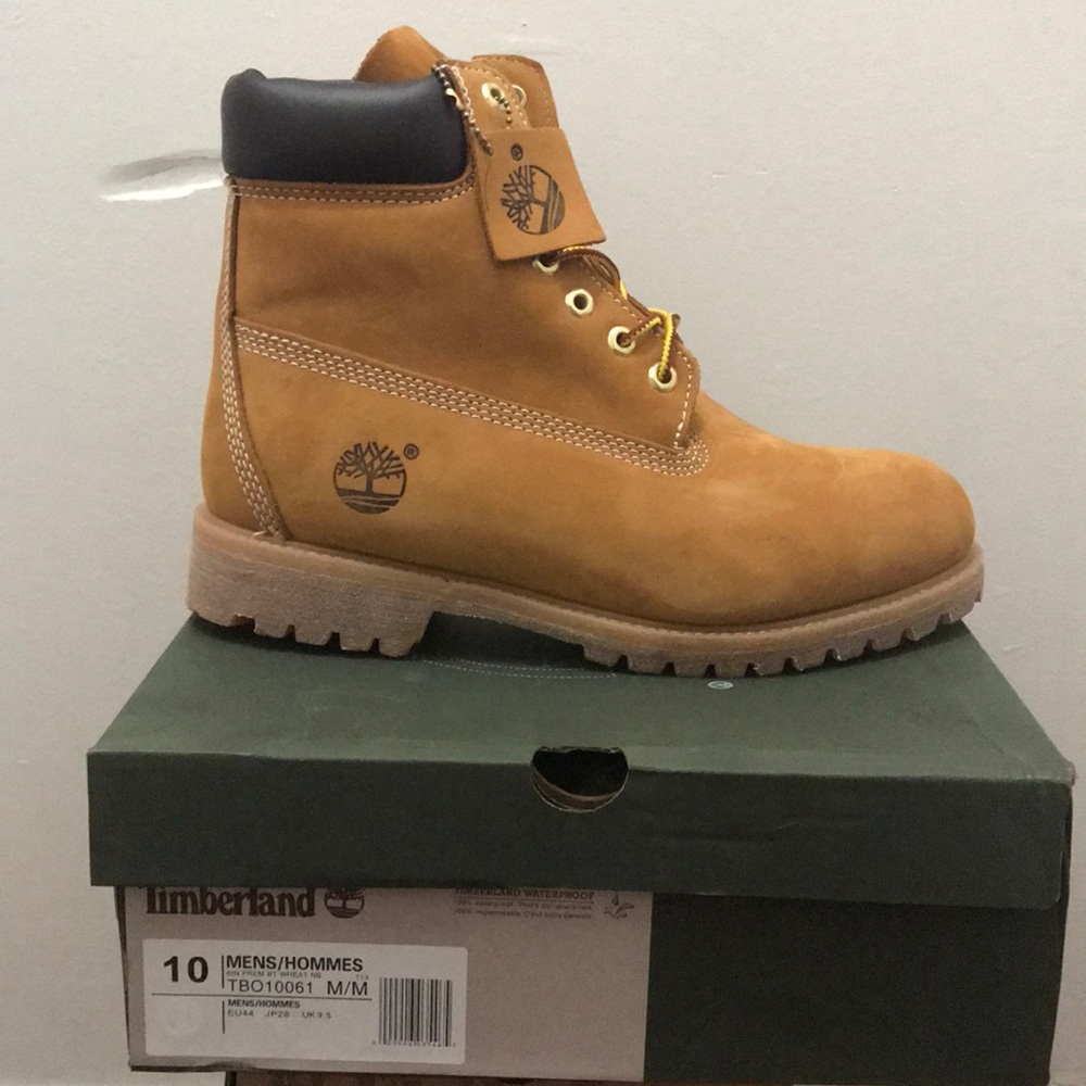 Suede boots